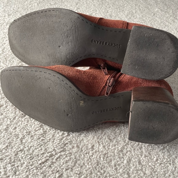 Lucky Lilka Brandy suede booties - Picture 5 of 7